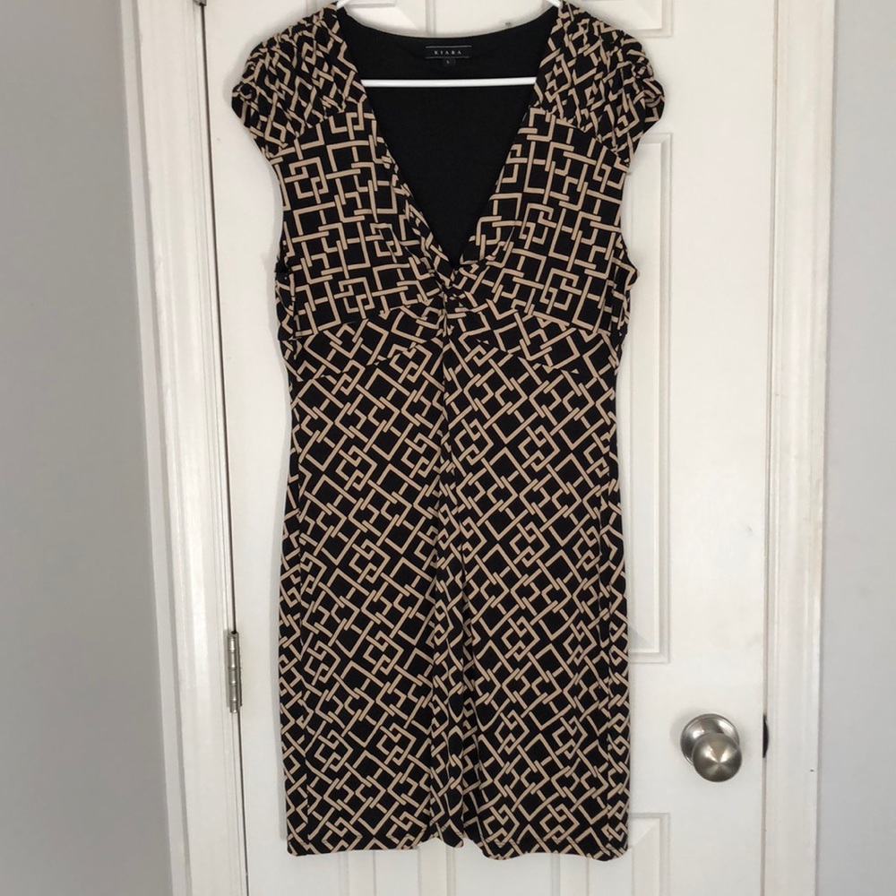 Capped sleeve knee length dress